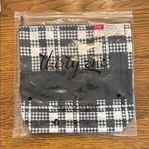31 Size Up Expandable Pouch in Houndstooth Plaid NIP